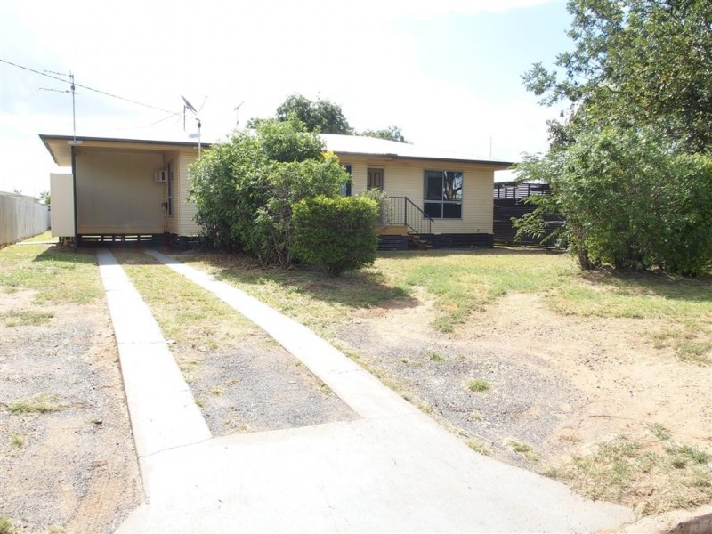 34 Littlefield Street, Blackwater QLD 4717