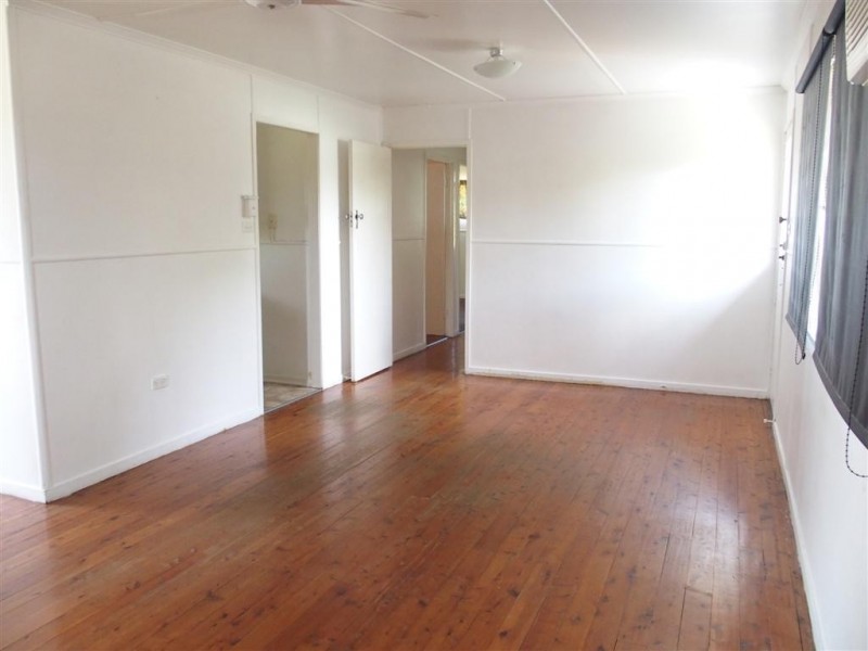 10 Seeman Street, Blackwater QLD 4717