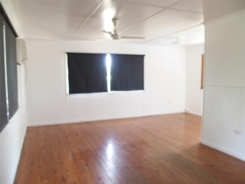 10 Seeman Street, Blackwater QLD 4717