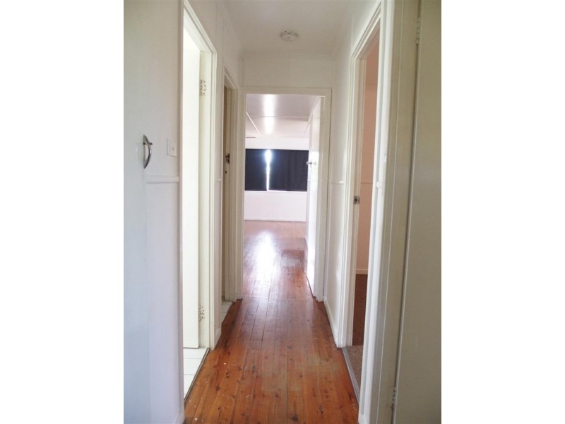 10 Seeman Street, Blackwater QLD 4717