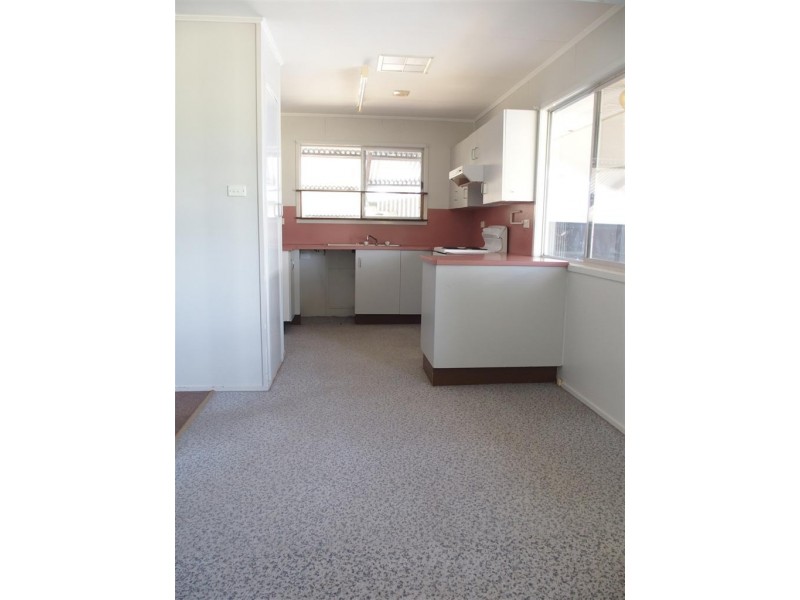 2 Eucalyptus Street, Blackwater QLD 4717