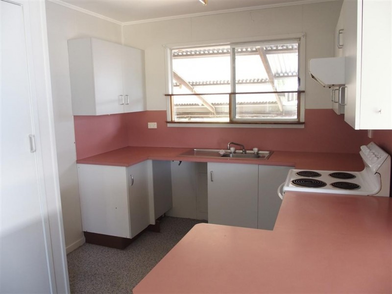 2 Eucalyptus Street, Blackwater QLD 4717