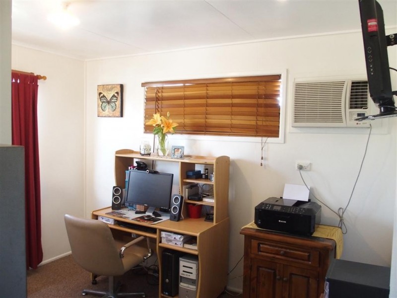 8 Columba Street, Blackwater QLD 4717