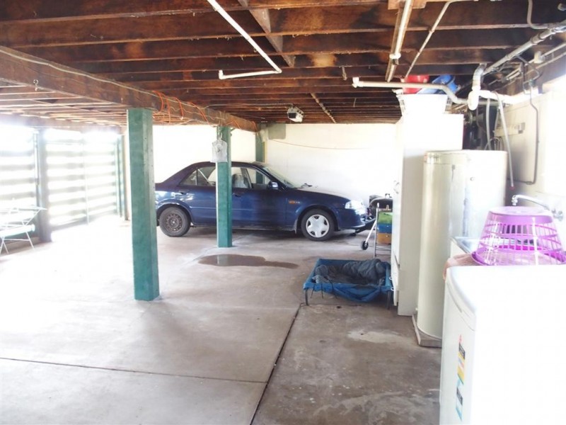 8 Columba Street, Blackwater QLD 4717