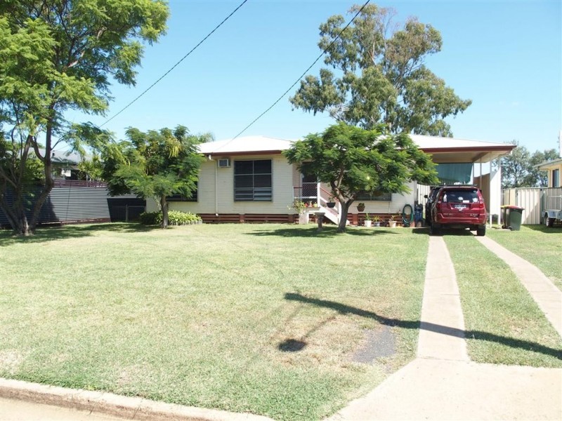 30 Littlefield Street, Blackwater QLD 4717