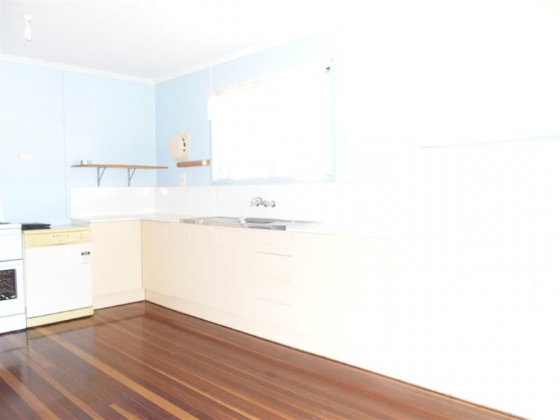 29 Long Street, Blackwater QLD 4717