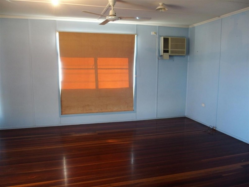 29 Long Street, Blackwater QLD 4717