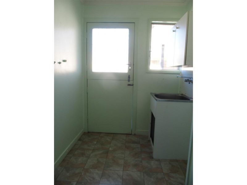 29 Long Street, Blackwater QLD 4717