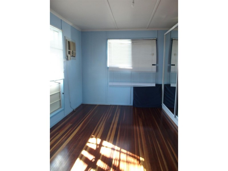 29 Long Street, Blackwater QLD 4717