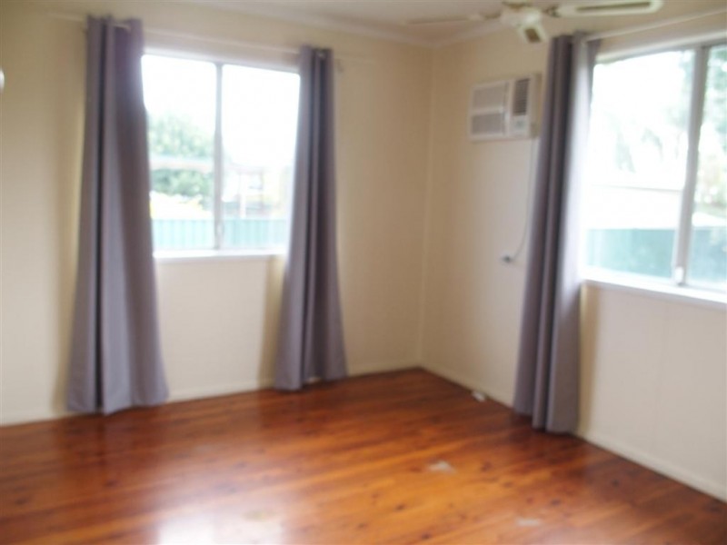 24 Gidyea Street, Blackwater QLD 4717