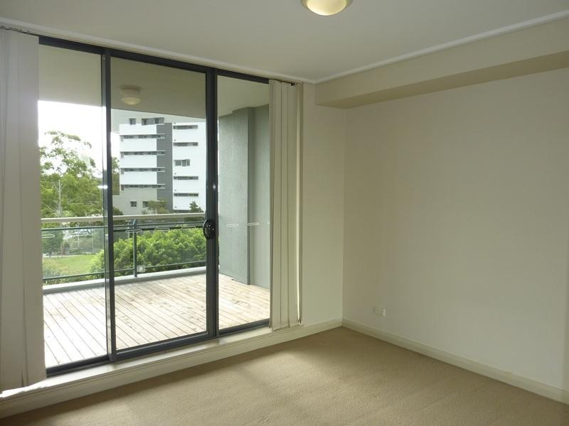 80/27 Bennelong Parkway, Wentworth Point NSW 2127