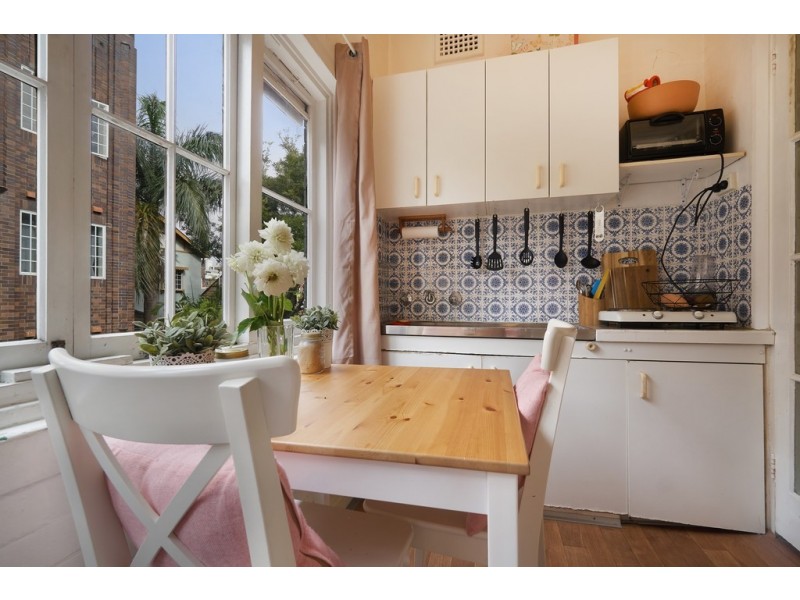 15/8A Hughes St, Potts Point NSW 2011