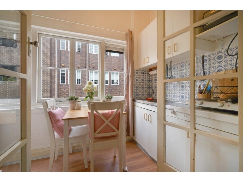 15/8A Hughes St, Potts Point NSW 2011