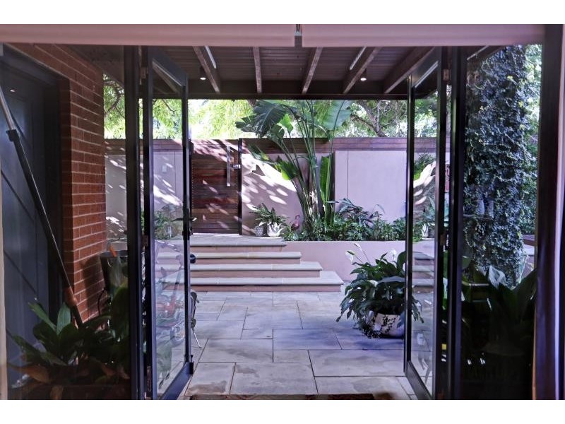 2/35-41 Mallett Street, Camperdown NSW 2050