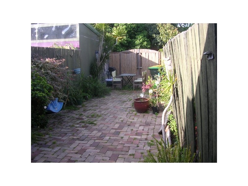 29 Lackey Street, St Peters NSW 2044