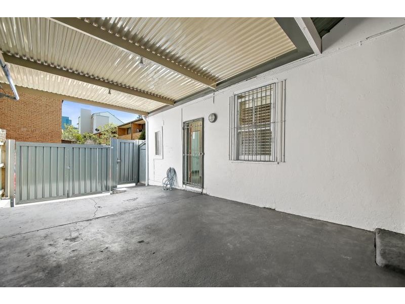 16 Longdown Street, Newtown NSW 2042