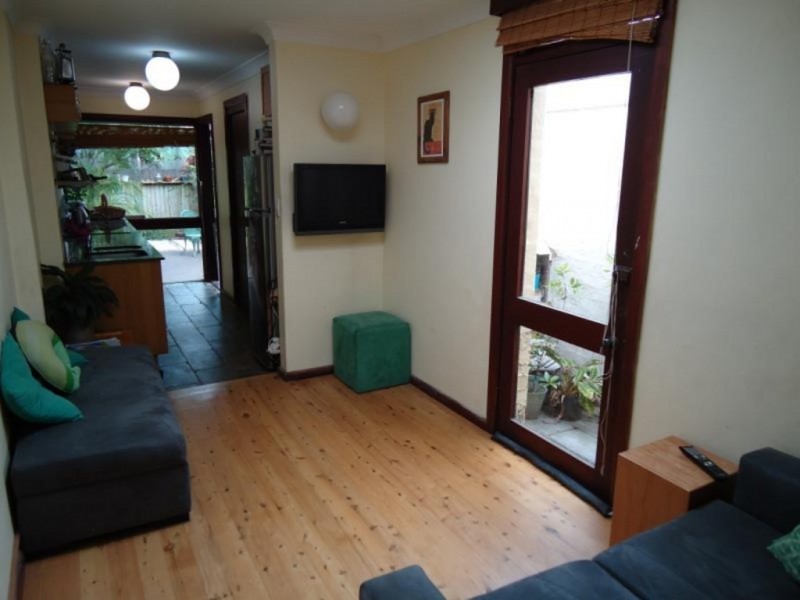 100 Simmons Street, Enmore NSW 2042