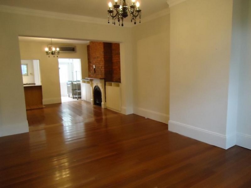 220 Wilson Street, Newtown NSW 2042