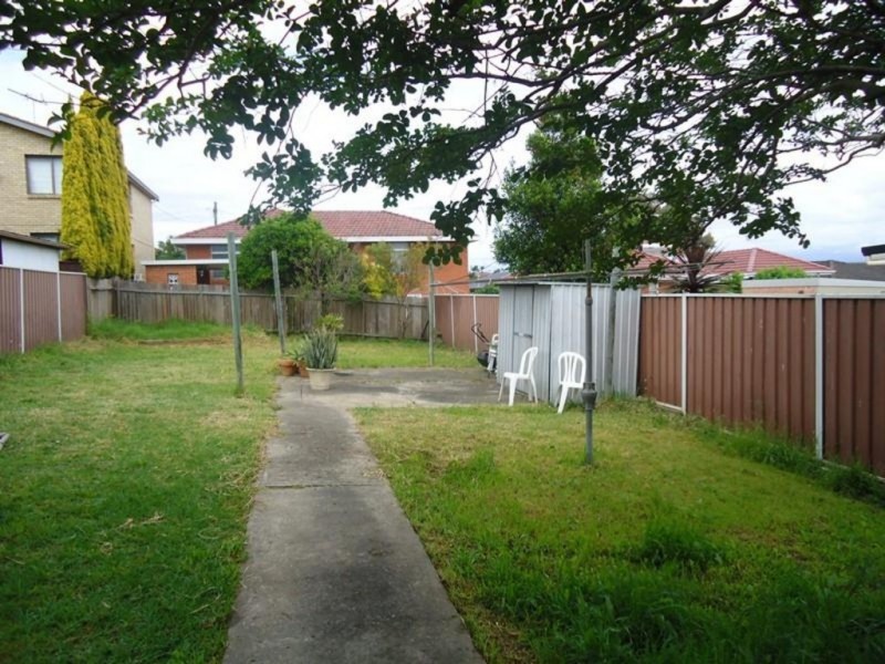 10 Mooney Ave, Earlwood NSW 2206