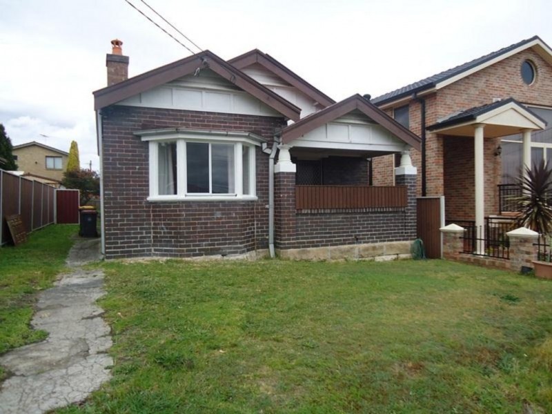 10 Mooney Ave, Earlwood NSW 2206