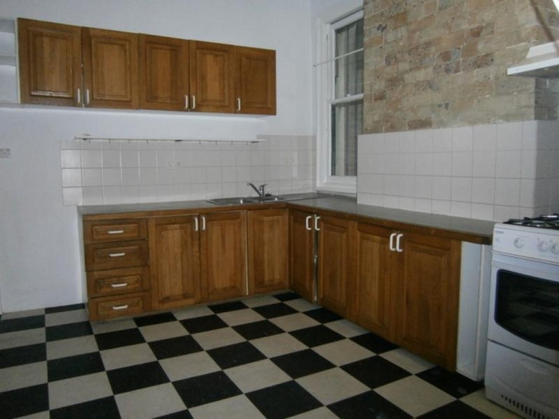 11 College Street, Newtown NSW 2042