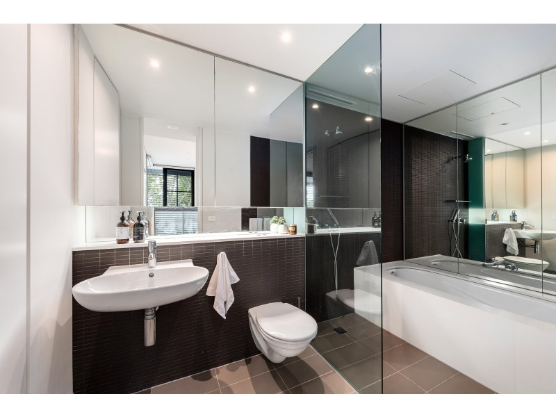 501/3 Sterling Circuit, Camperdown NSW 2050