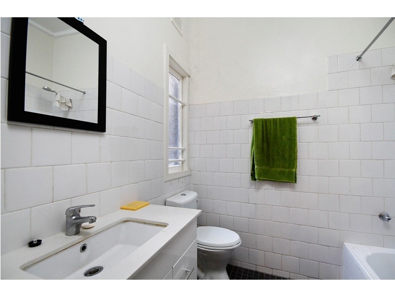 124 Princes Highway, St Peters NSW 2044