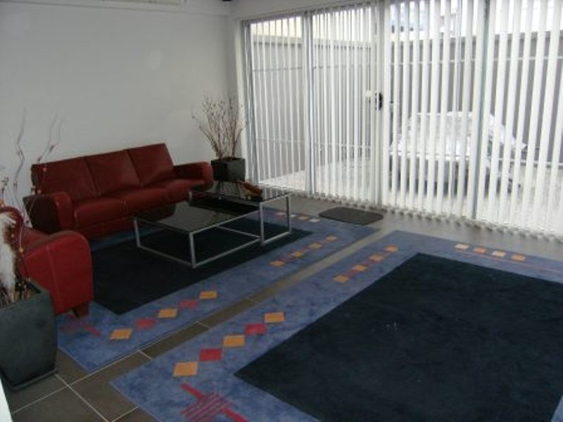 64 Enmore Road, Newtown NSW 2042