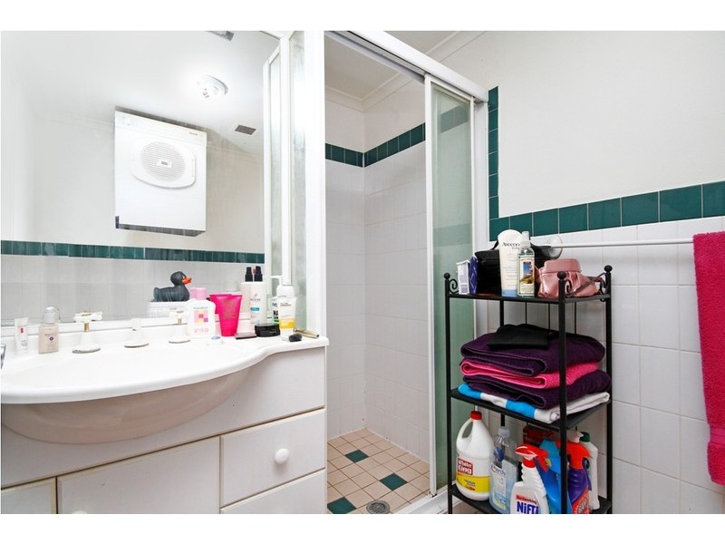 2/1 Linthorpe Street, Newtown NSW 2042