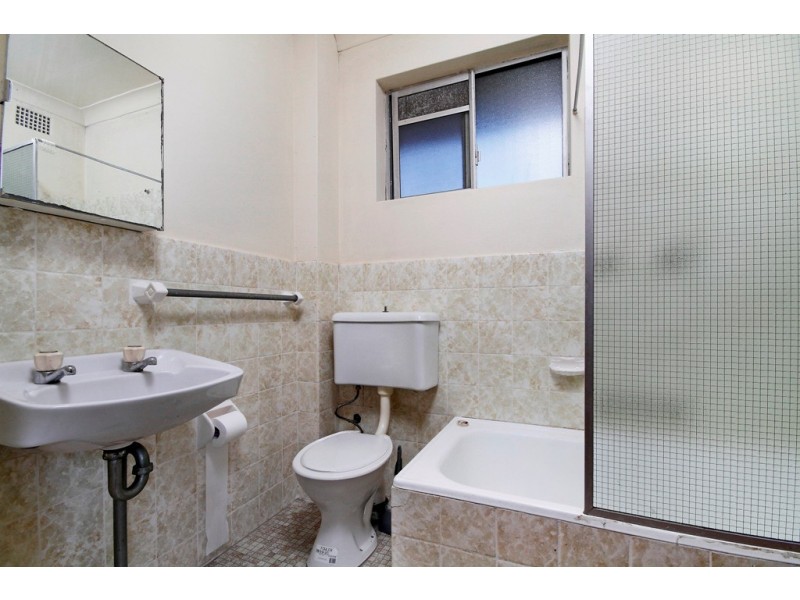 18/50 Crinan St, Hurlstone Park NSW 2193