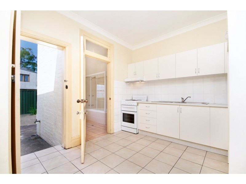 62 Holmwood St, Newtown NSW 2042