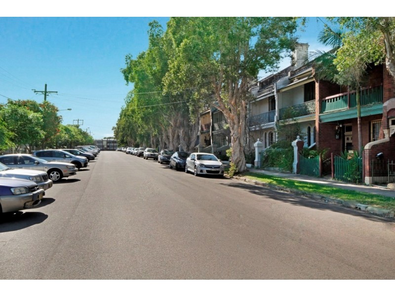 62 Holmwood St, Newtown NSW 2042