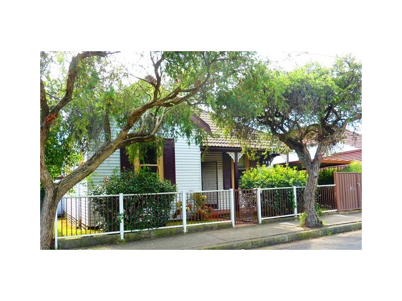 37 Grove Street, St Peters NSW 2044