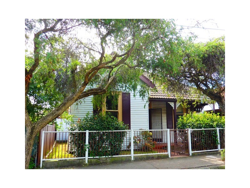 37 Grove Street, St Peters NSW 2044