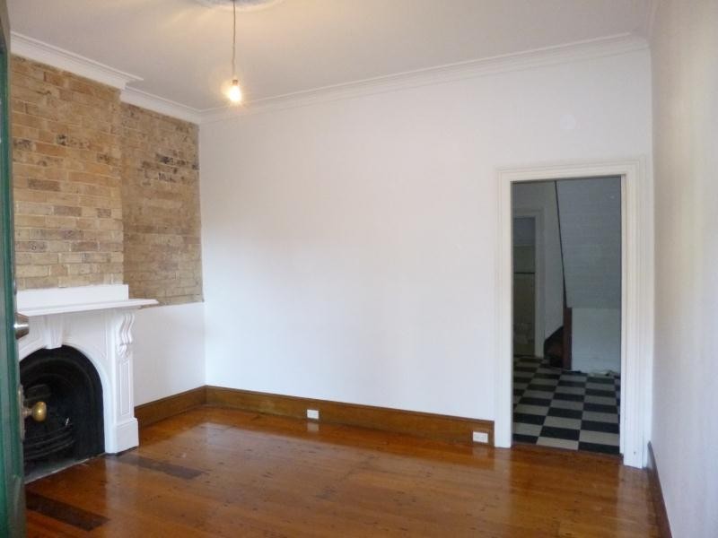 11 College Street, Newtown NSW 2042