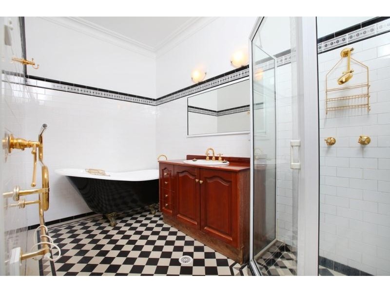 32 Queen Street, Newtown NSW 2042