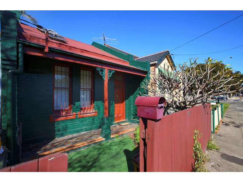 128 May Street, St Peters NSW 2044