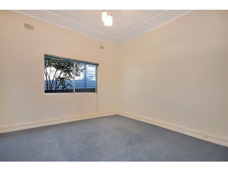 2A View Street, Tempe NSW 2044