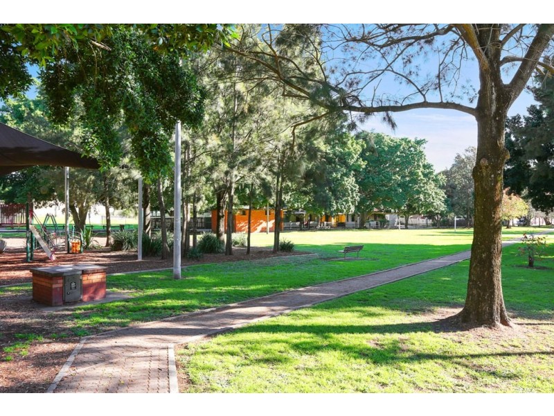 33 Lackey Street, St Peters NSW 2044