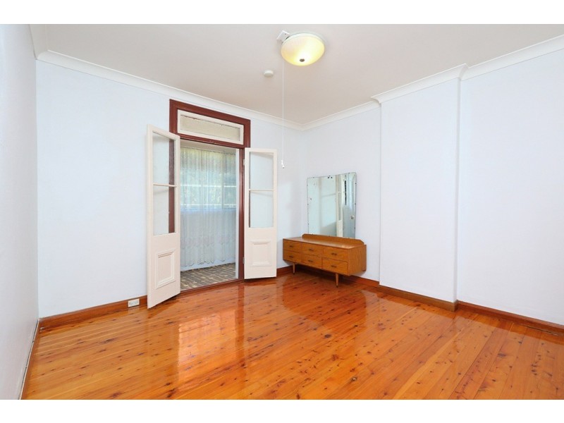 33 Lackey Street, St Peters NSW 2044