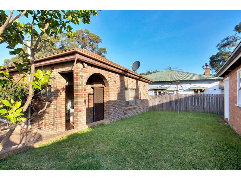 2A View St, Tempe NSW 2044