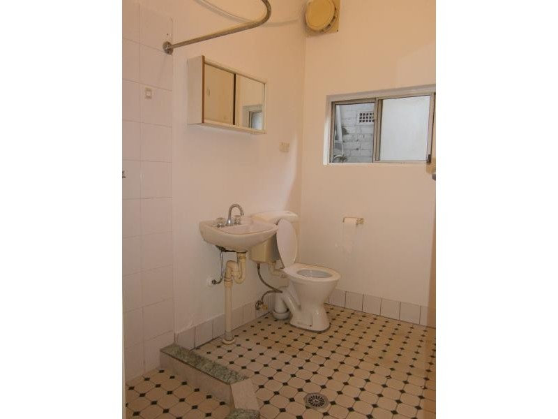 20A Enmore Road, Newtown NSW 2042