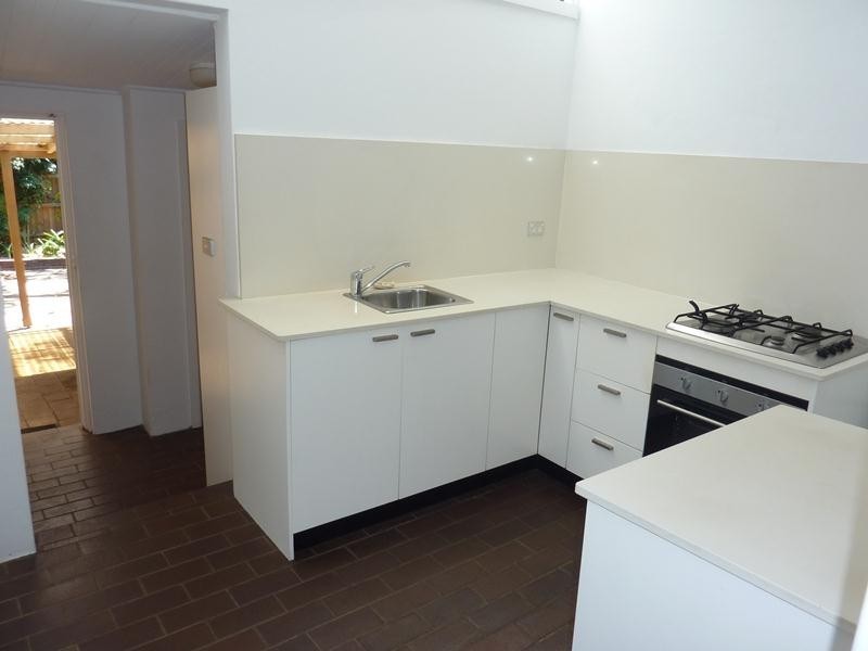 4 Calder Road, Darlington NSW 2008