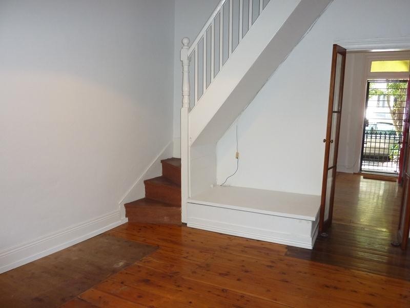 4 Calder Road, Darlington NSW 2008