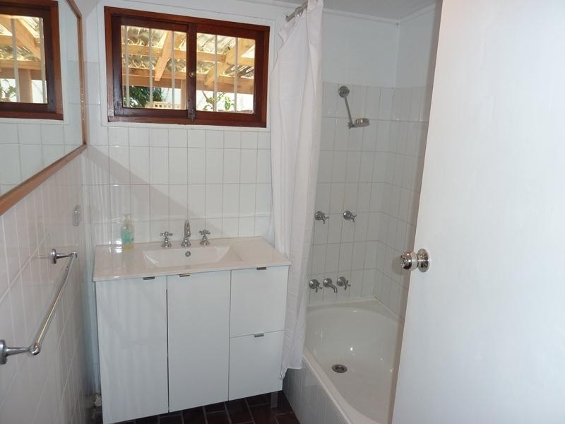 4 Calder Road, Darlington NSW 2008