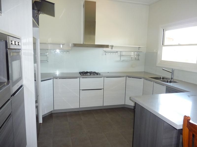16 Warren Road, Marrickville NSW 2204