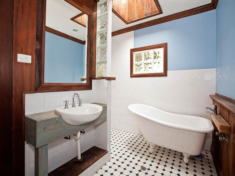 28 Colvin Avenue, Carlton NSW 2218