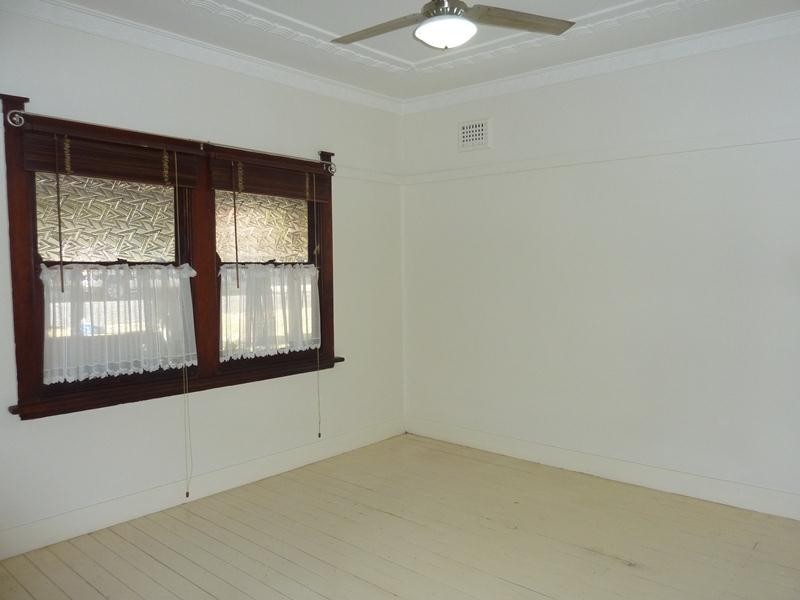 28 Colvin Avenue, Carlton NSW 2218