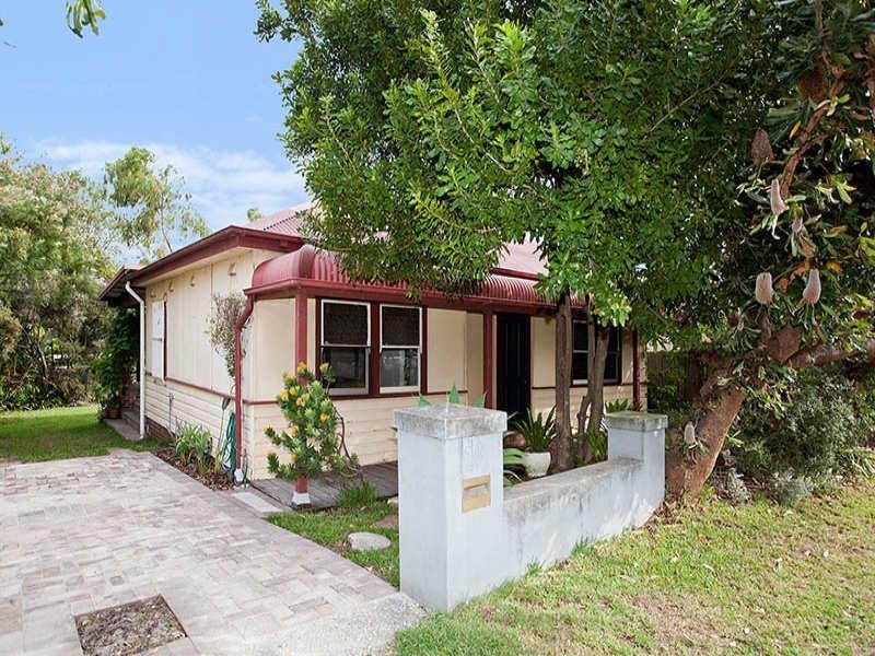 28 Colvin Avenue, Carlton NSW 2218