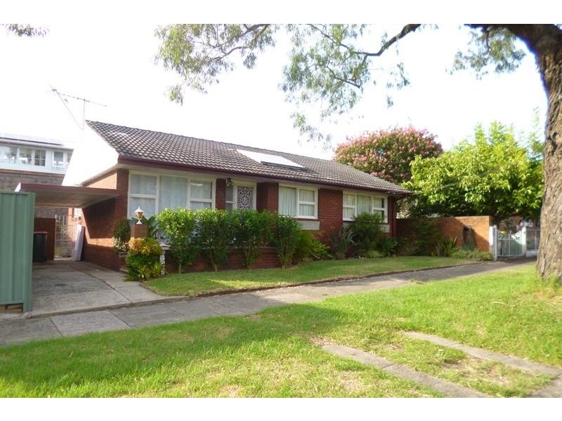 2A Leslie Street, Tempe NSW 2044